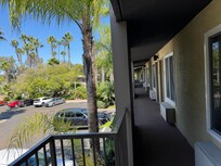 Klimaanlagen und gang vor dem Zimmer