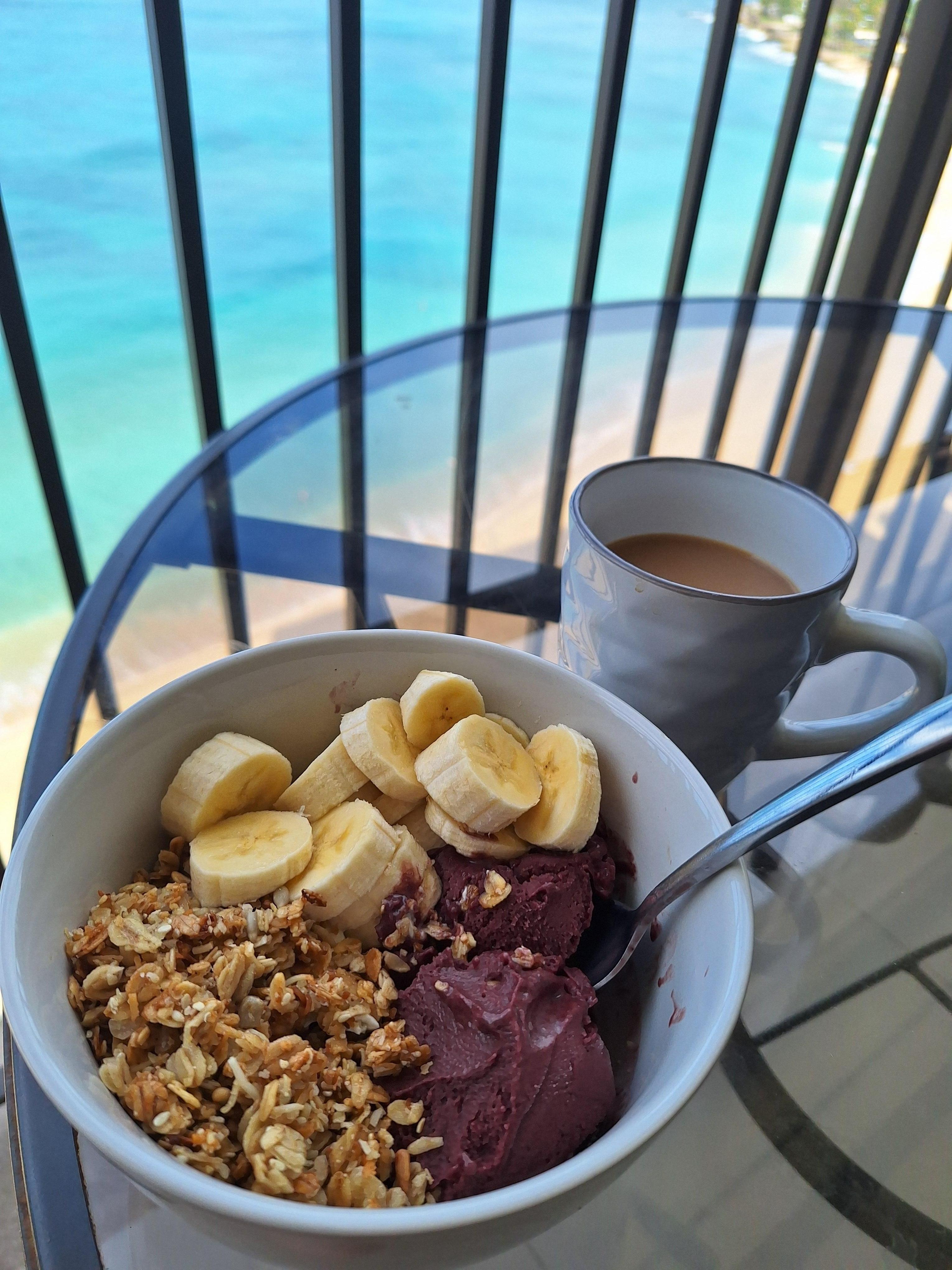 Açai bowl with a view 
