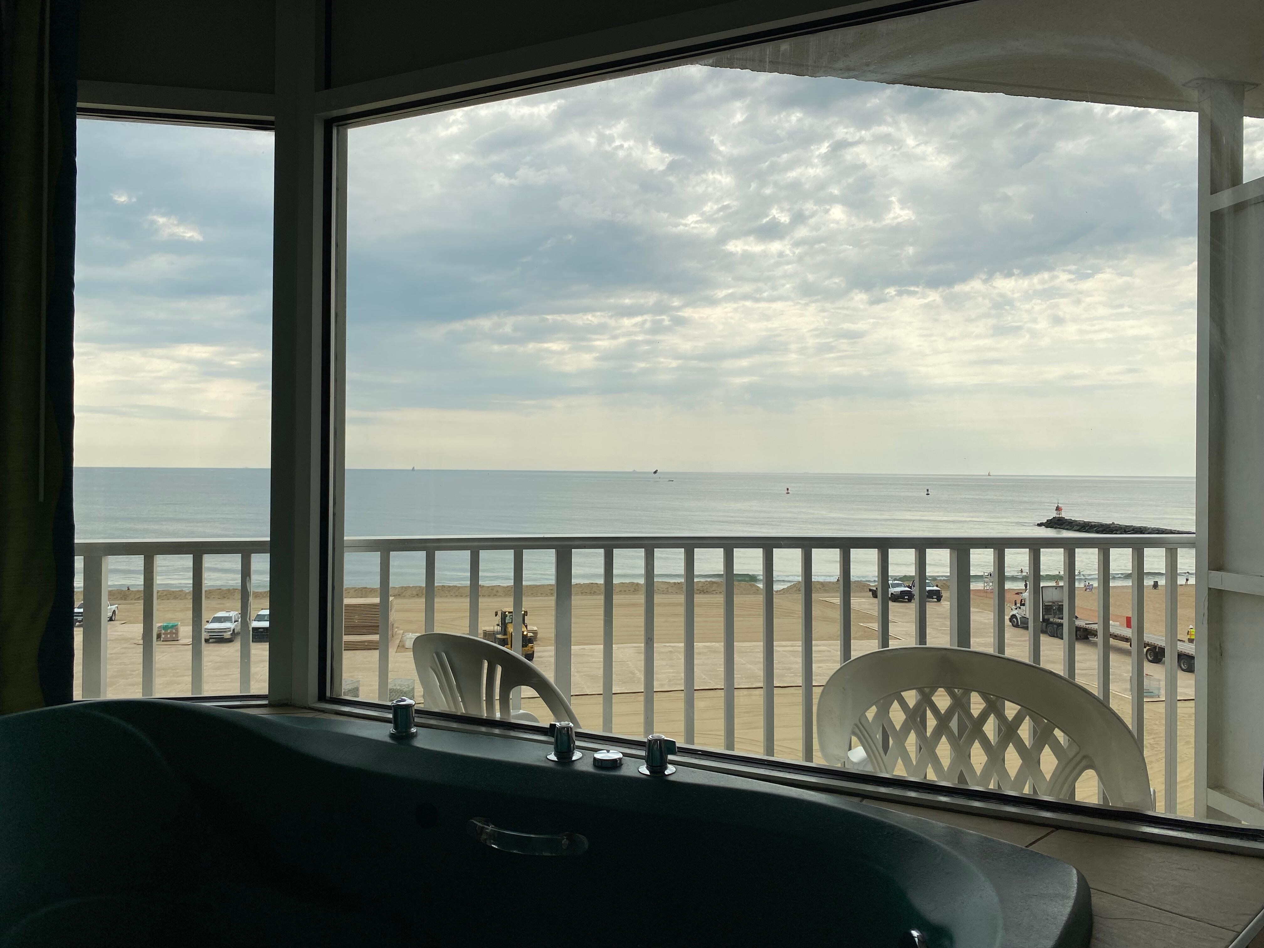 5th floor balcony view over the heart shaped hot tub. 