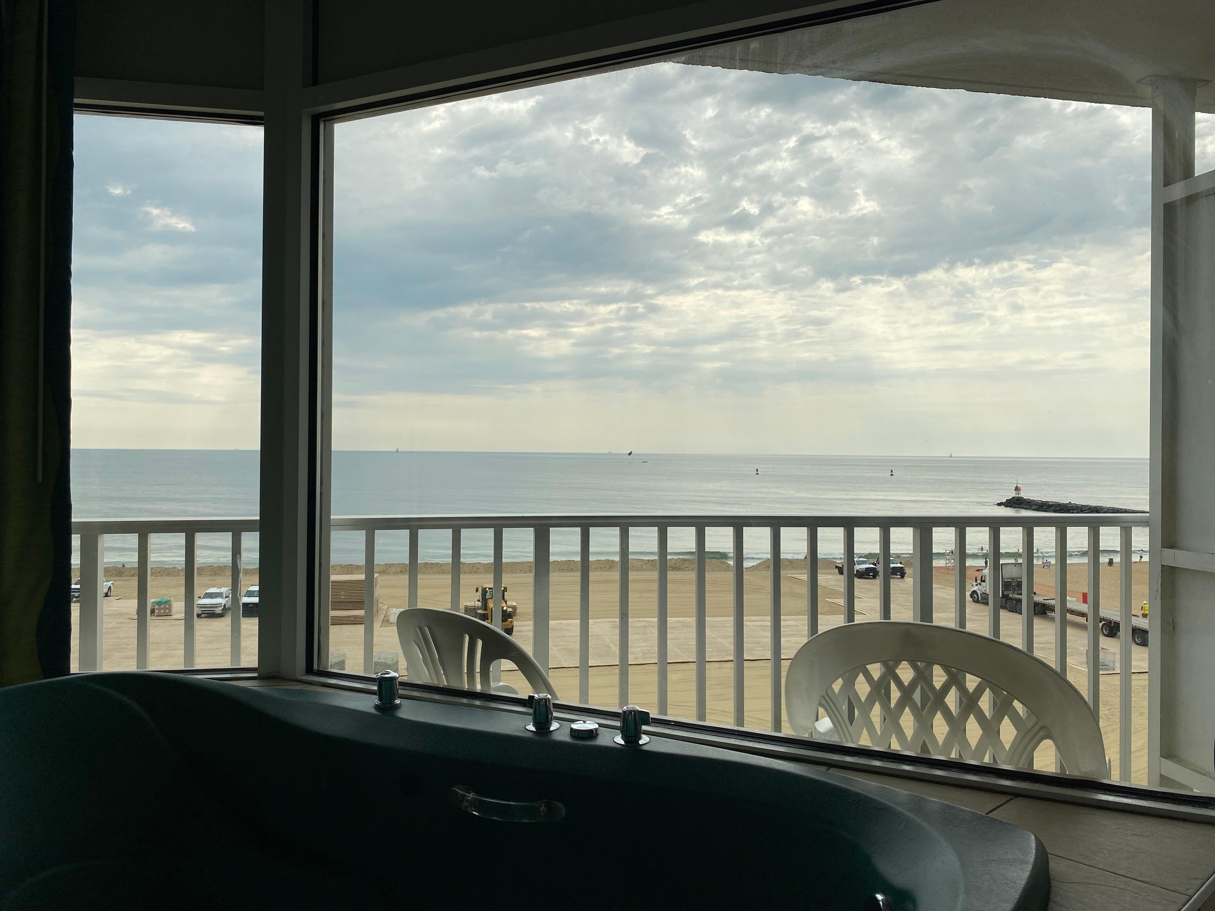 5th floor balcony view over the heart shaped hot tub.