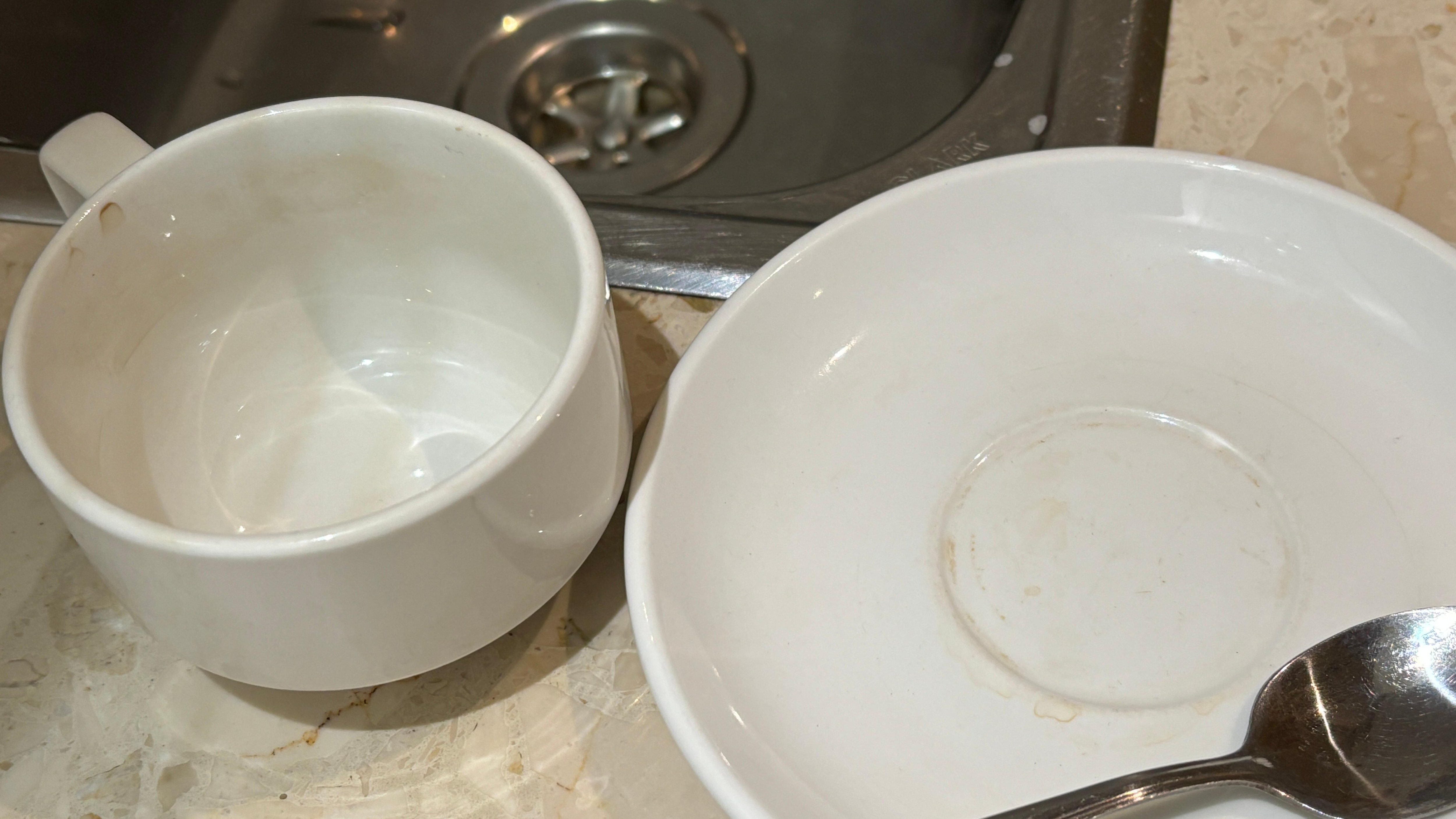 どう見ても前の人が使ったままで、使う気になれませんでした。