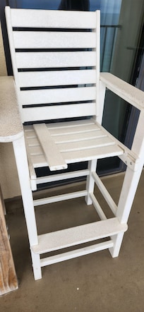 Balcony chair broken