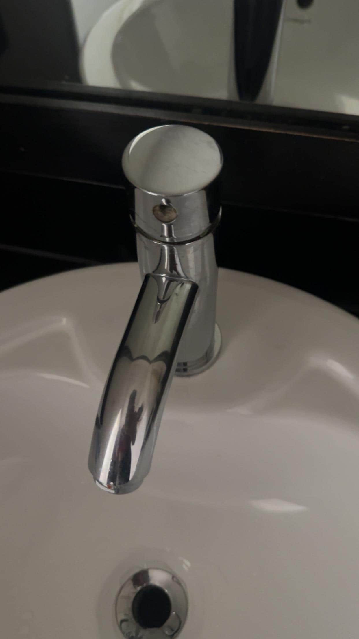 Broken sink no water 