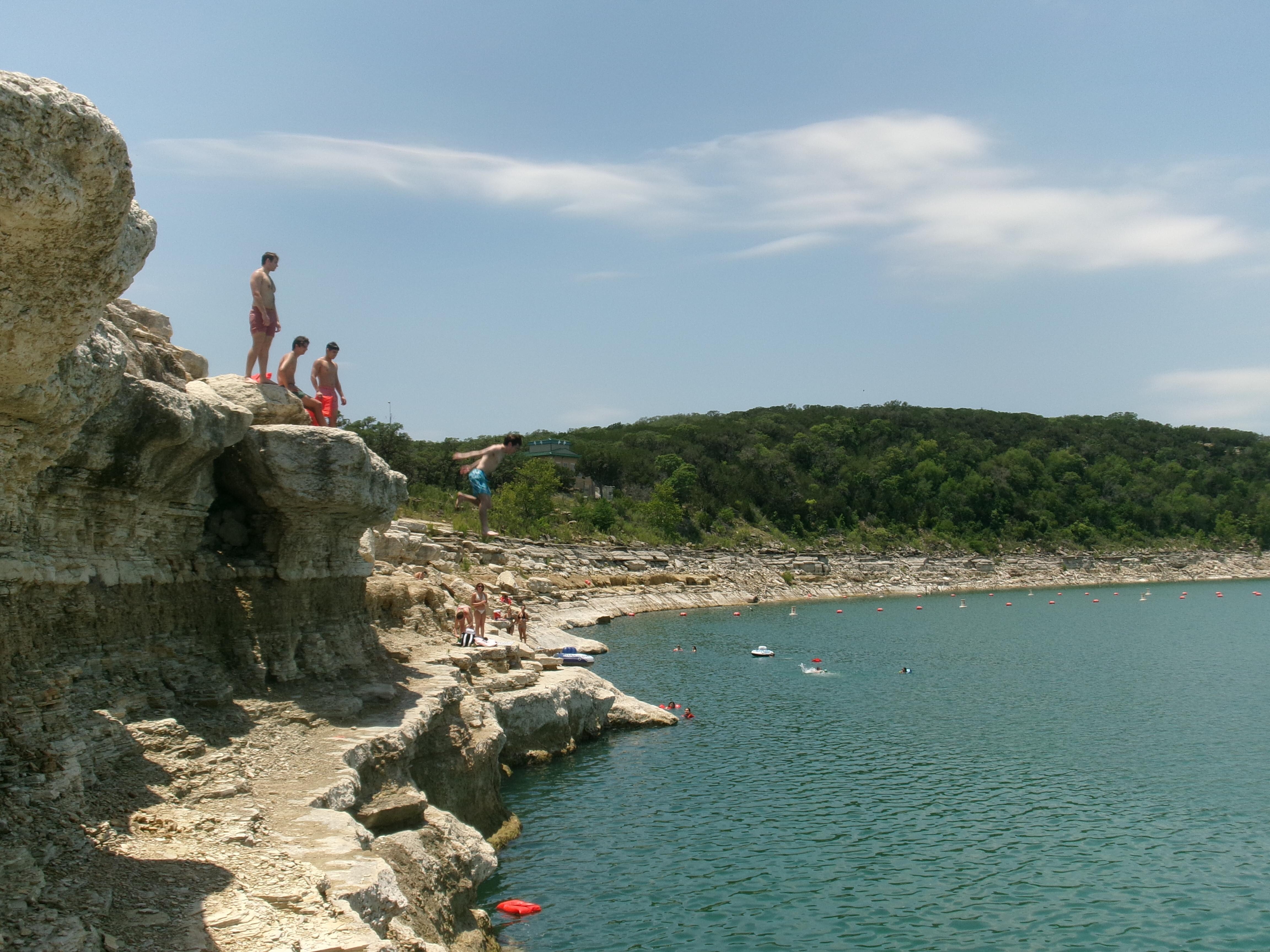 Cliff jumping at Comel park!