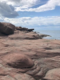 Sandstone formations in front of the cottage.