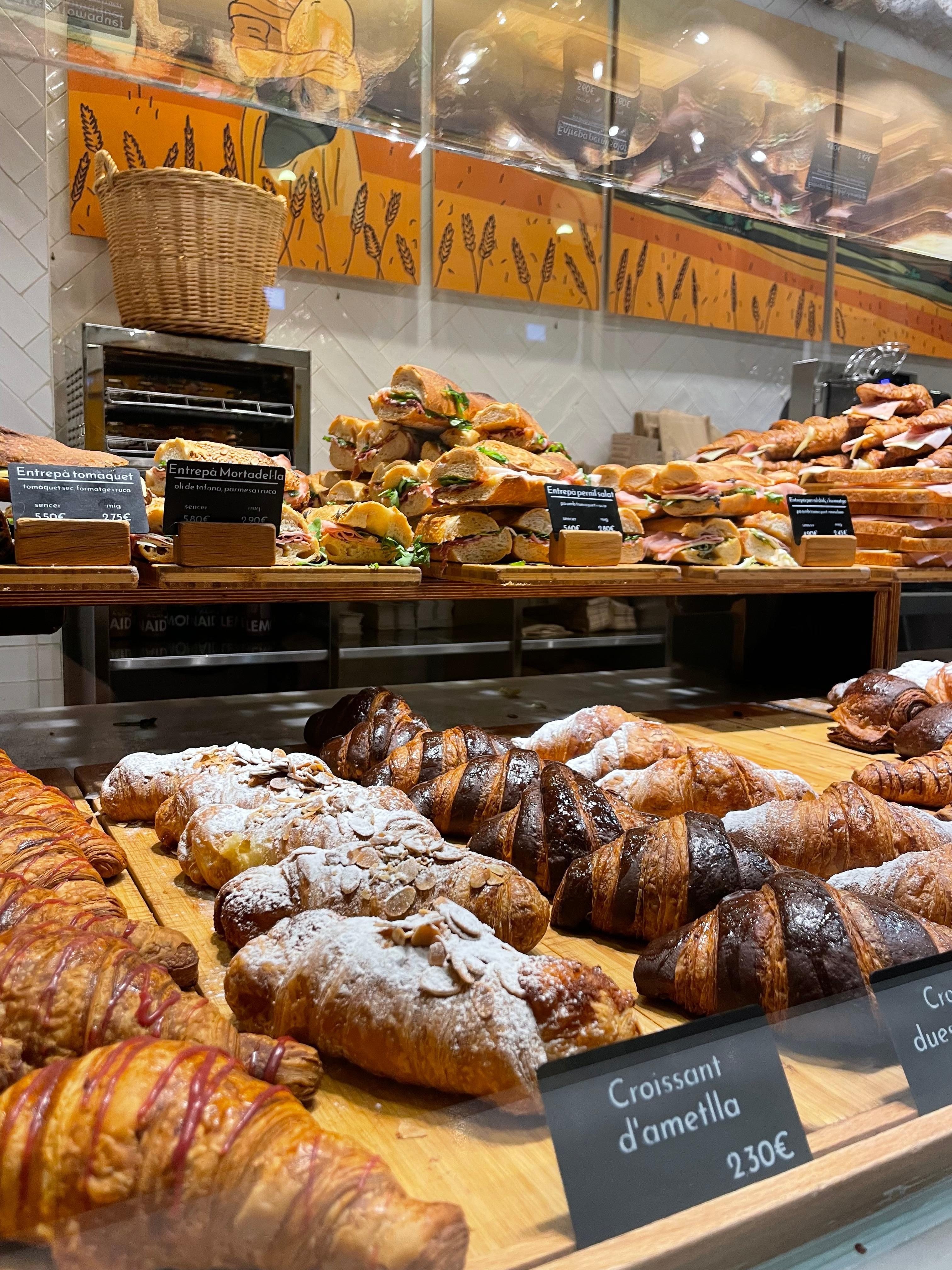 Panadería en planta baja