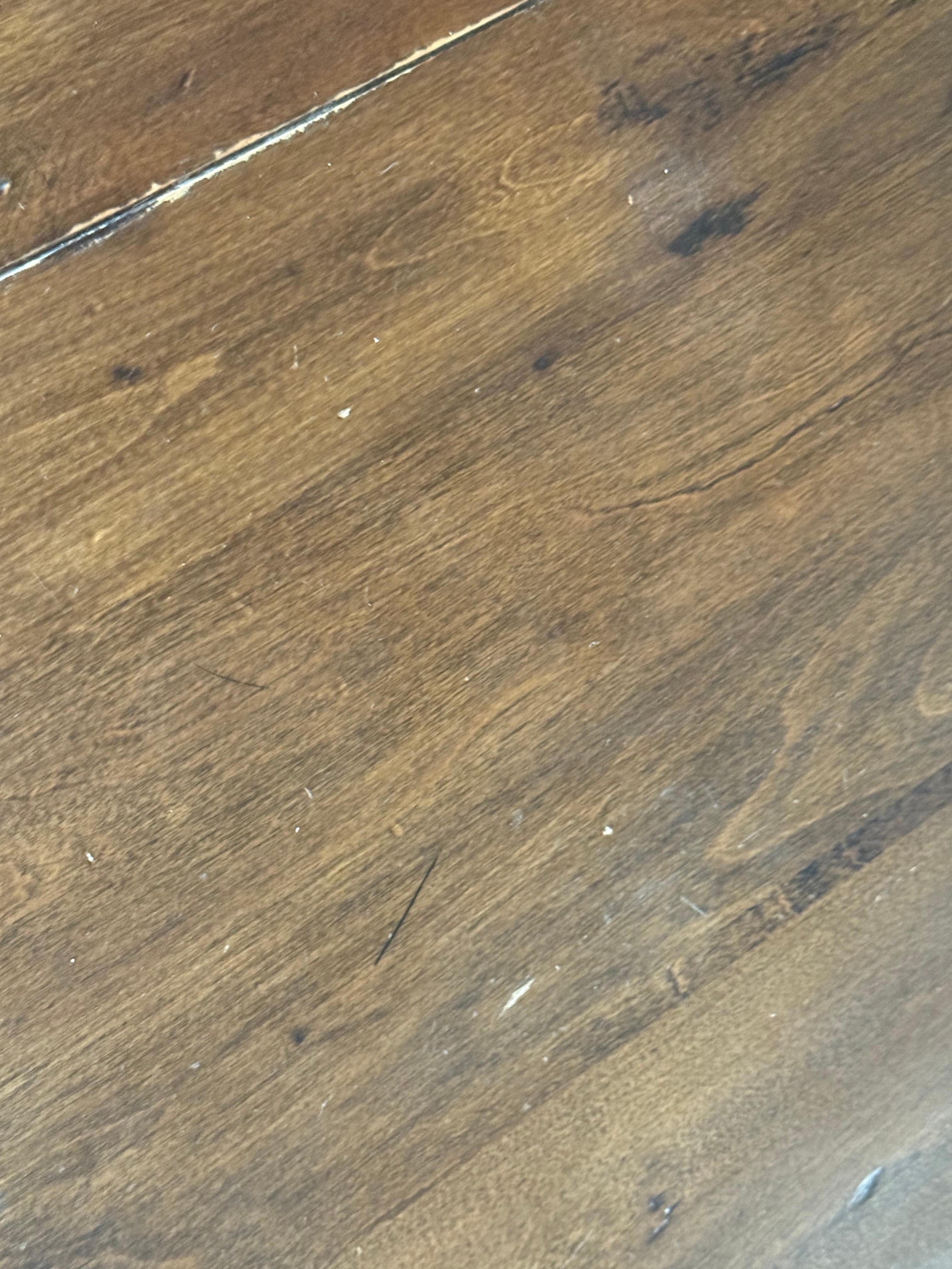 Floor dirty, not mopped