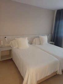 Habitación muy grande y cómoda