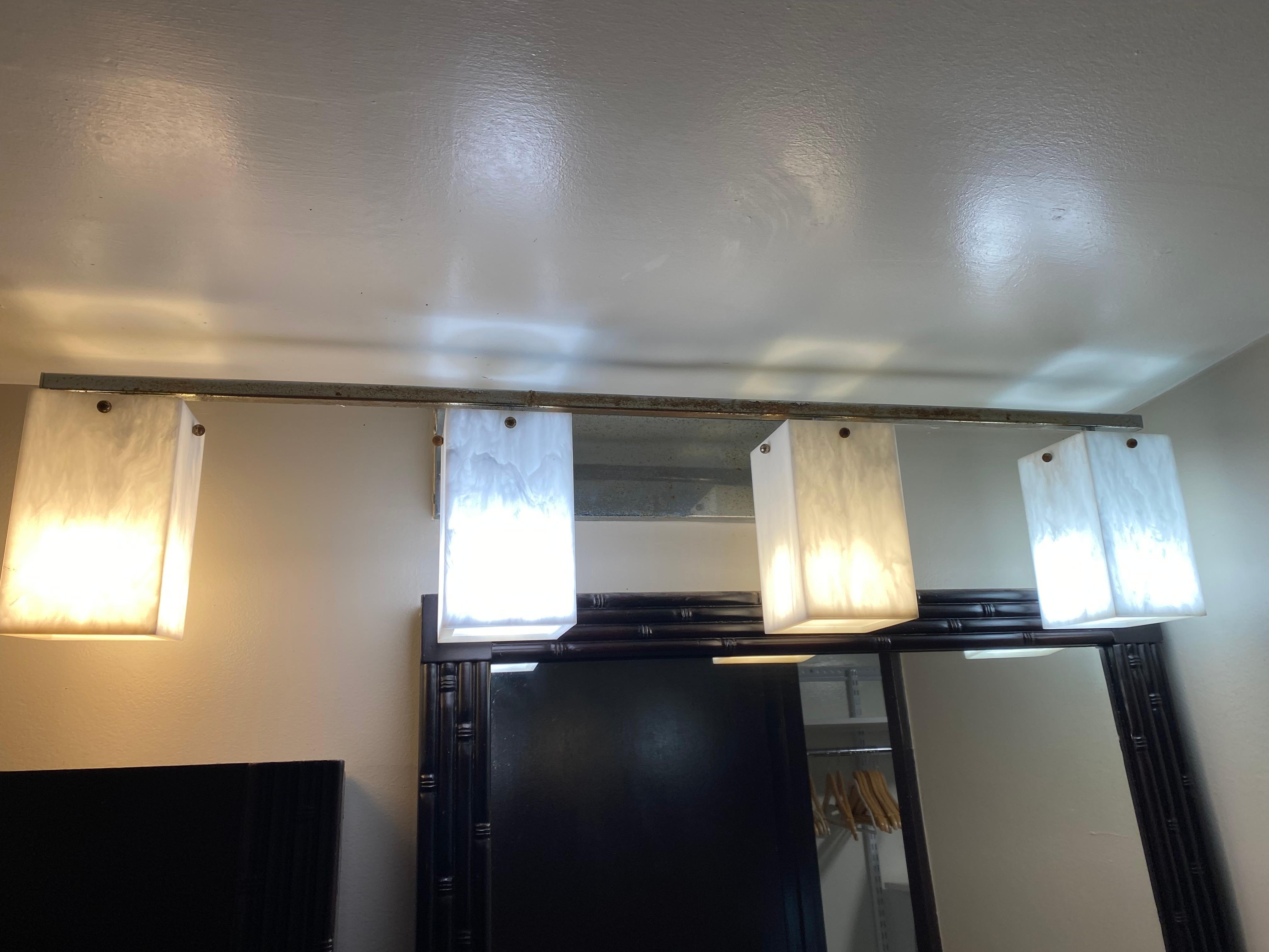 Light bulbs need to be same