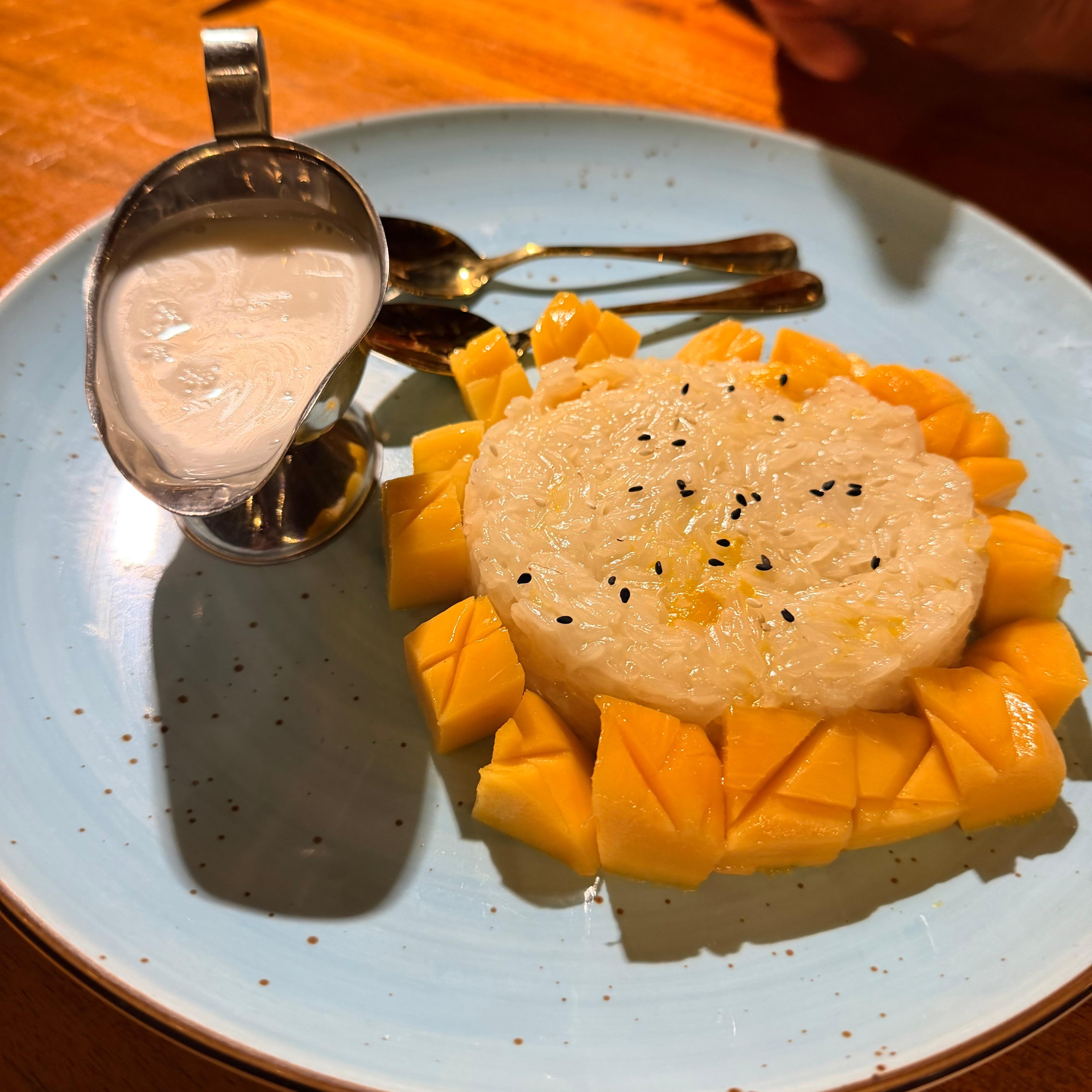 Mango sticky rice 