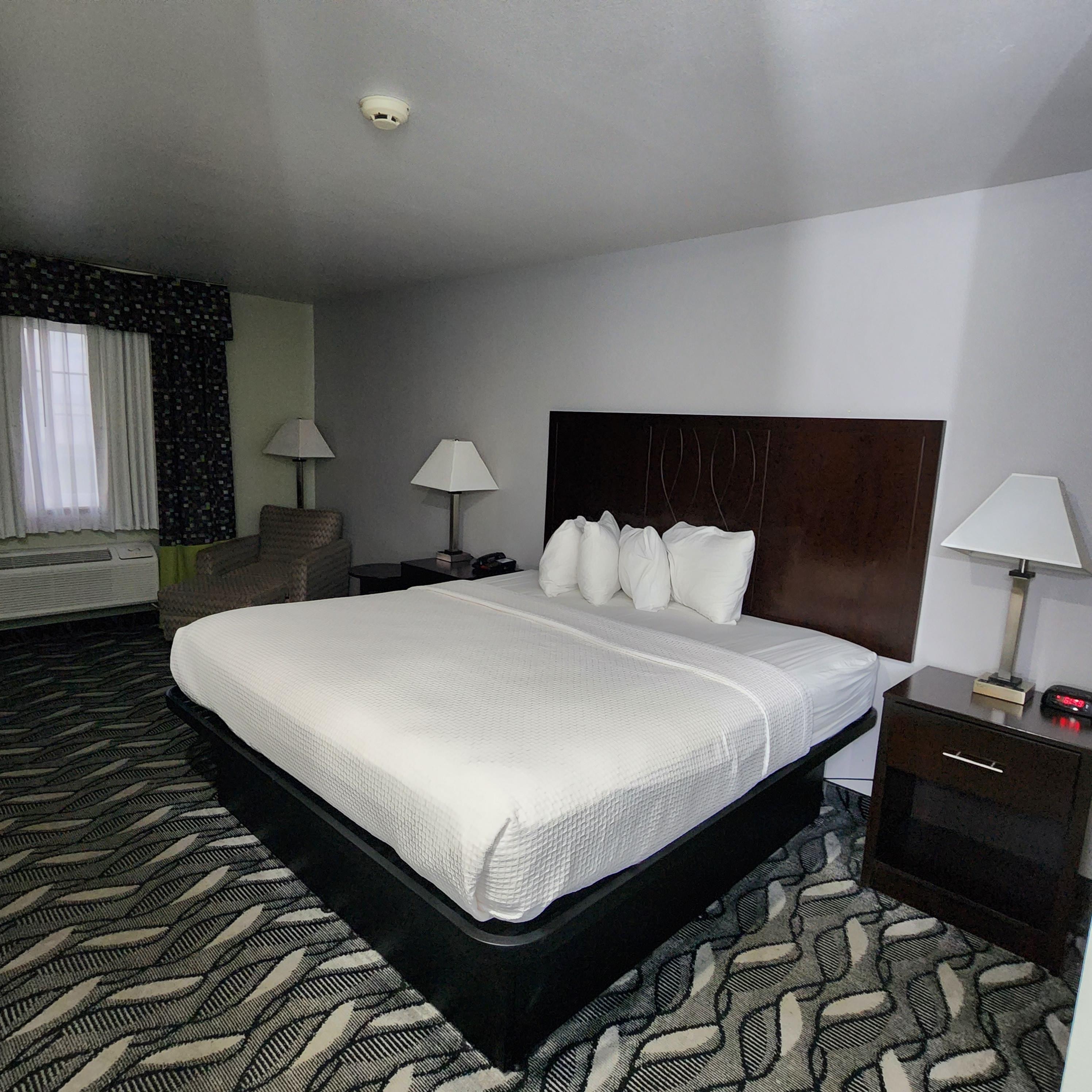 Comfortable bed & pillows