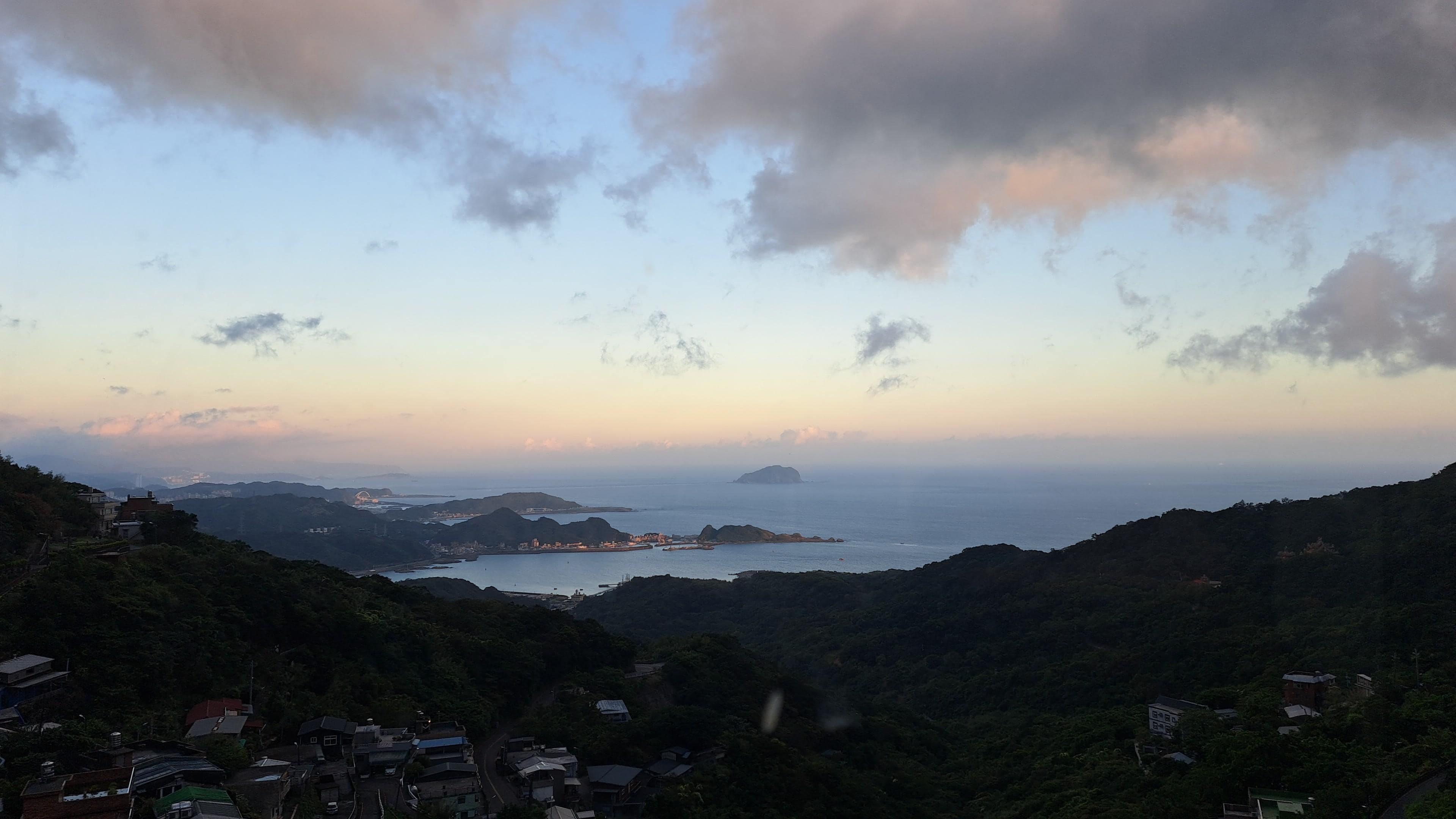 Sunrise on 18/10/25.