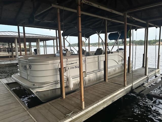 dock with lift easily fit 30' tri-toon