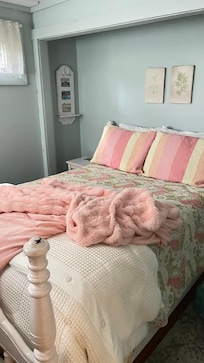 How cute? & my favorite colors!