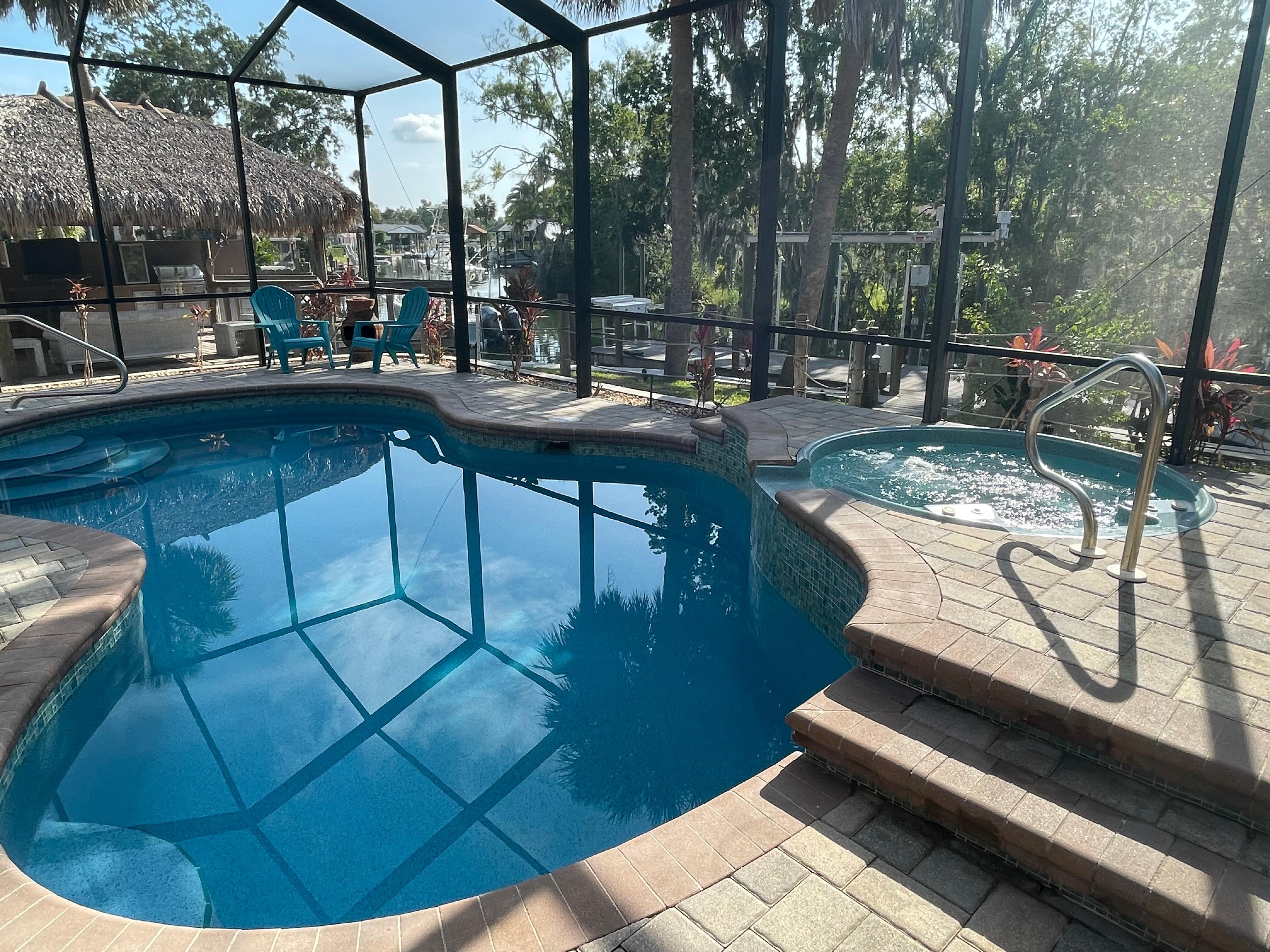 Pool with hot tub that “pours over”…LOVE!