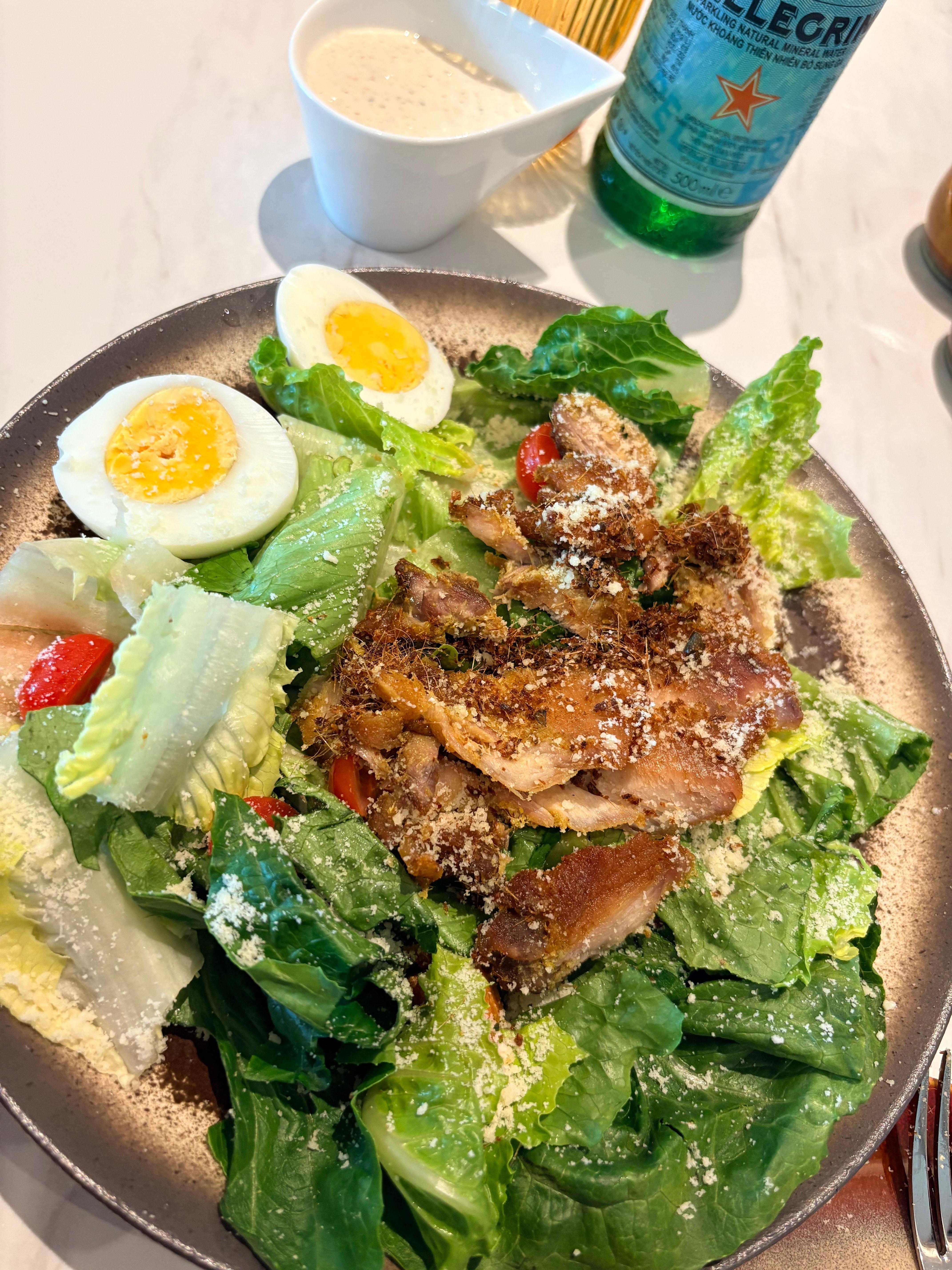 My salad was so delicious; I’ll be back for more! 