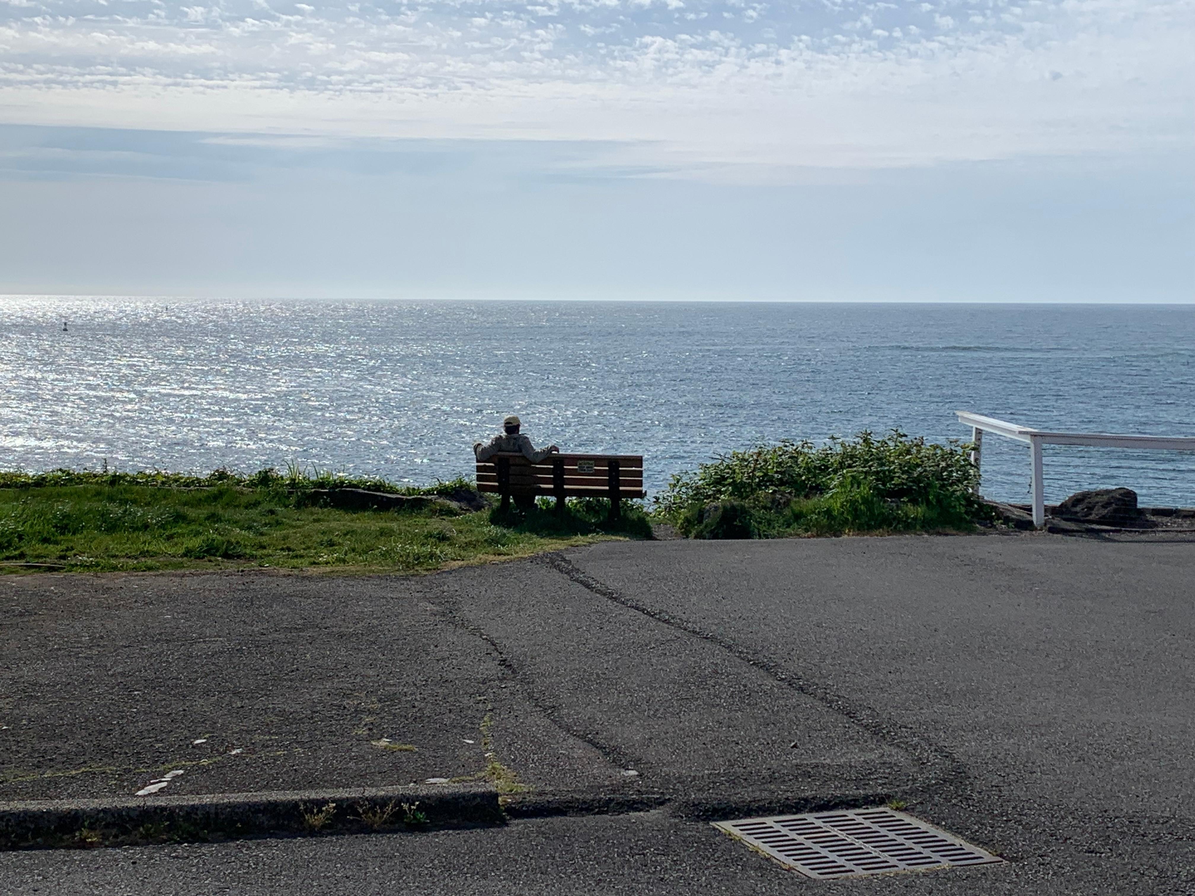 Public access with nice bench a few yards down the street