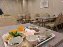 夕食はカレーか日替わり2択