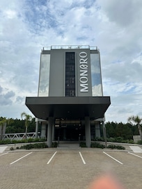 Fachada do Hotel