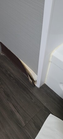 Decrepit condition of bathroom