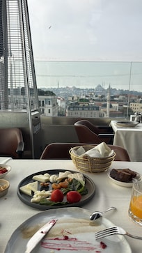 Café da manhã no rooftop