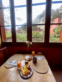 The breakfast with that view is unforgettable.