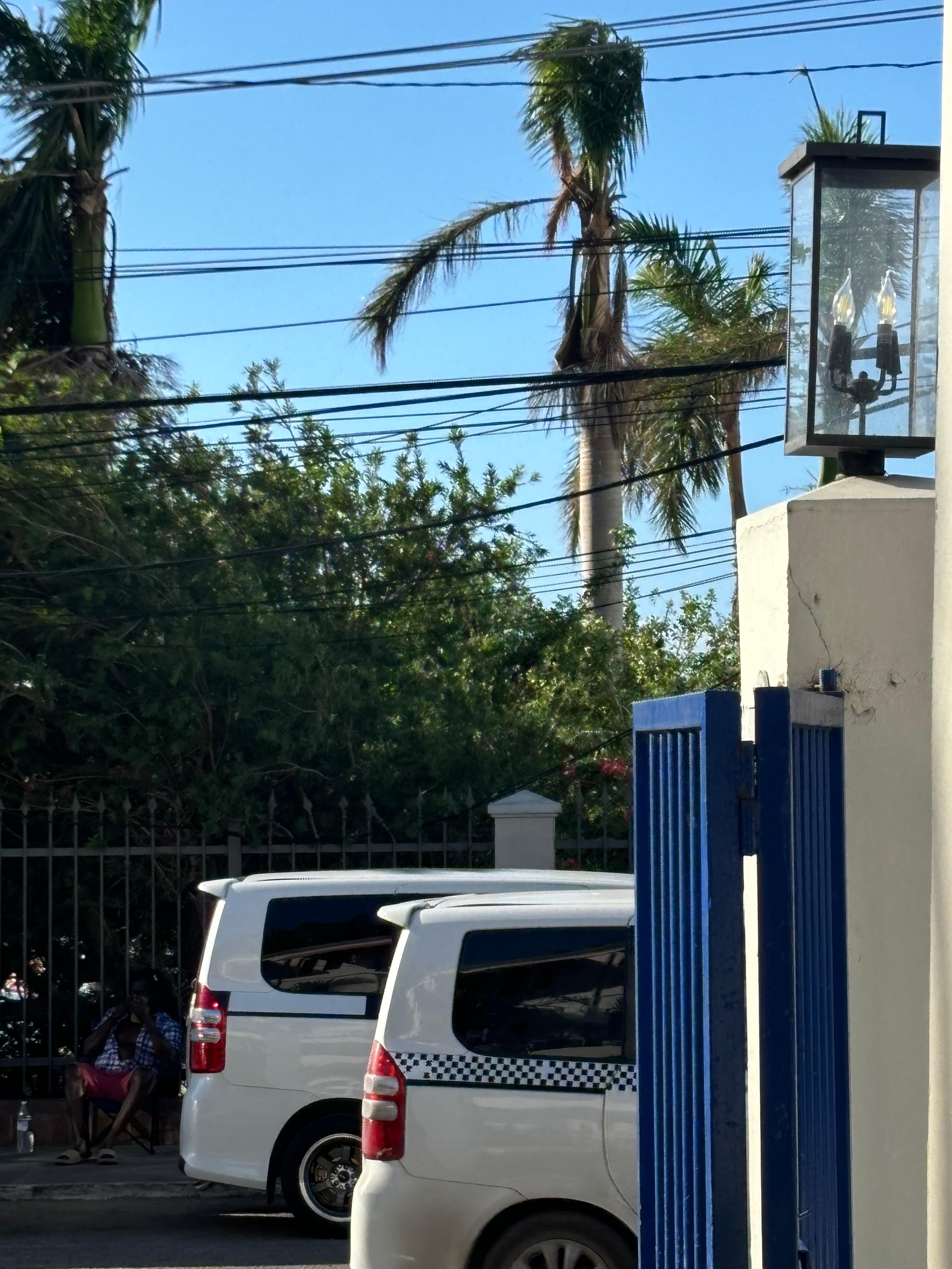 Traffic Flow in front of Deja