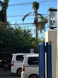 Traffic Flow in front of Deja