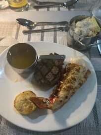 Steakhouse specialty dinner