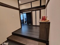 2 bedroom suite, entry