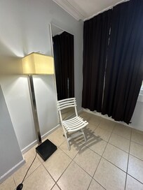 My husband brought a folding chair into that empty space.