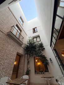 Breakfast atrium