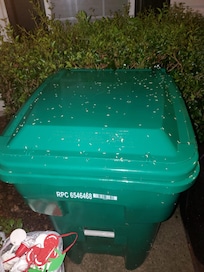 Trash can