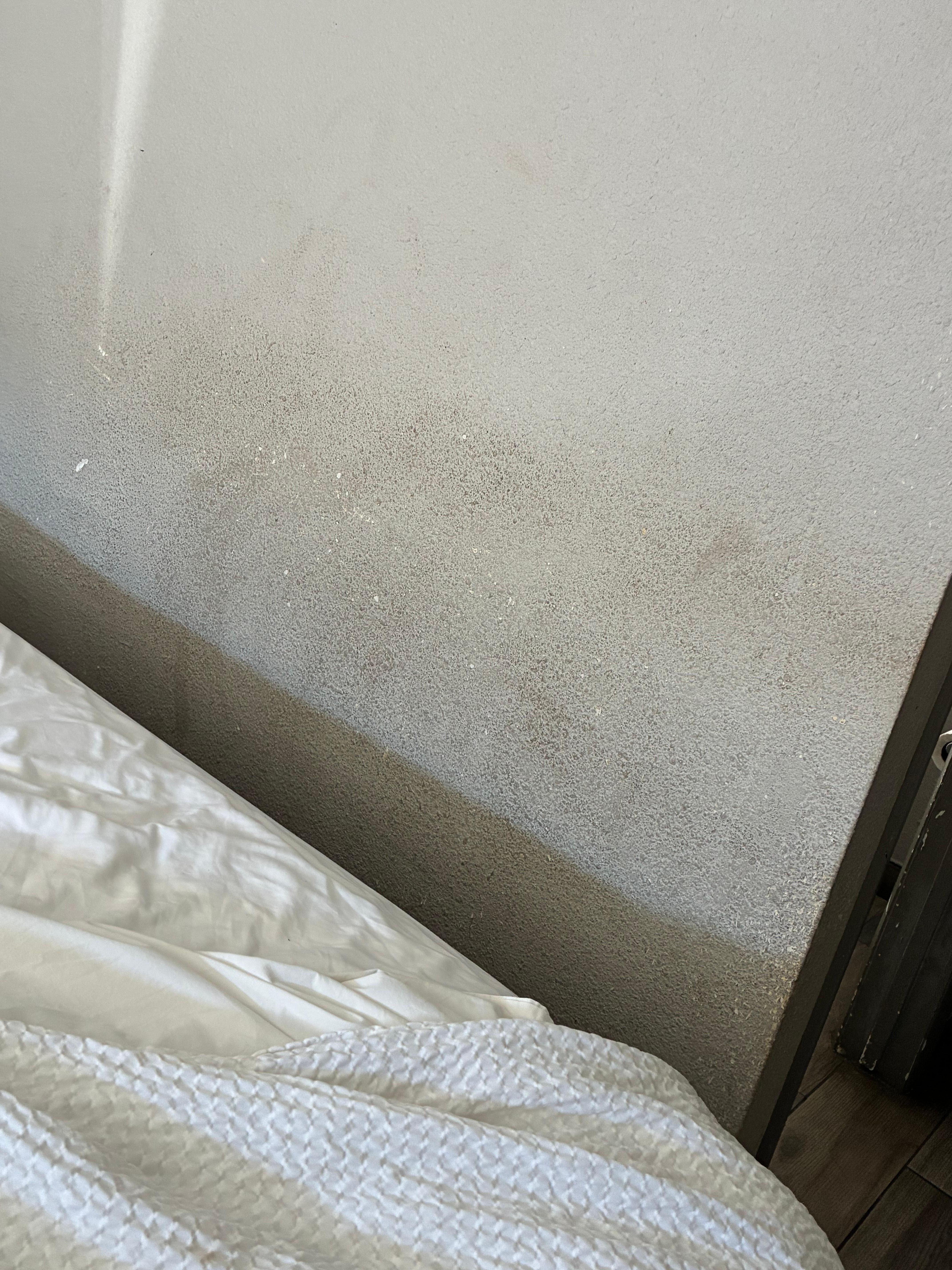 dirt all over the walls 
