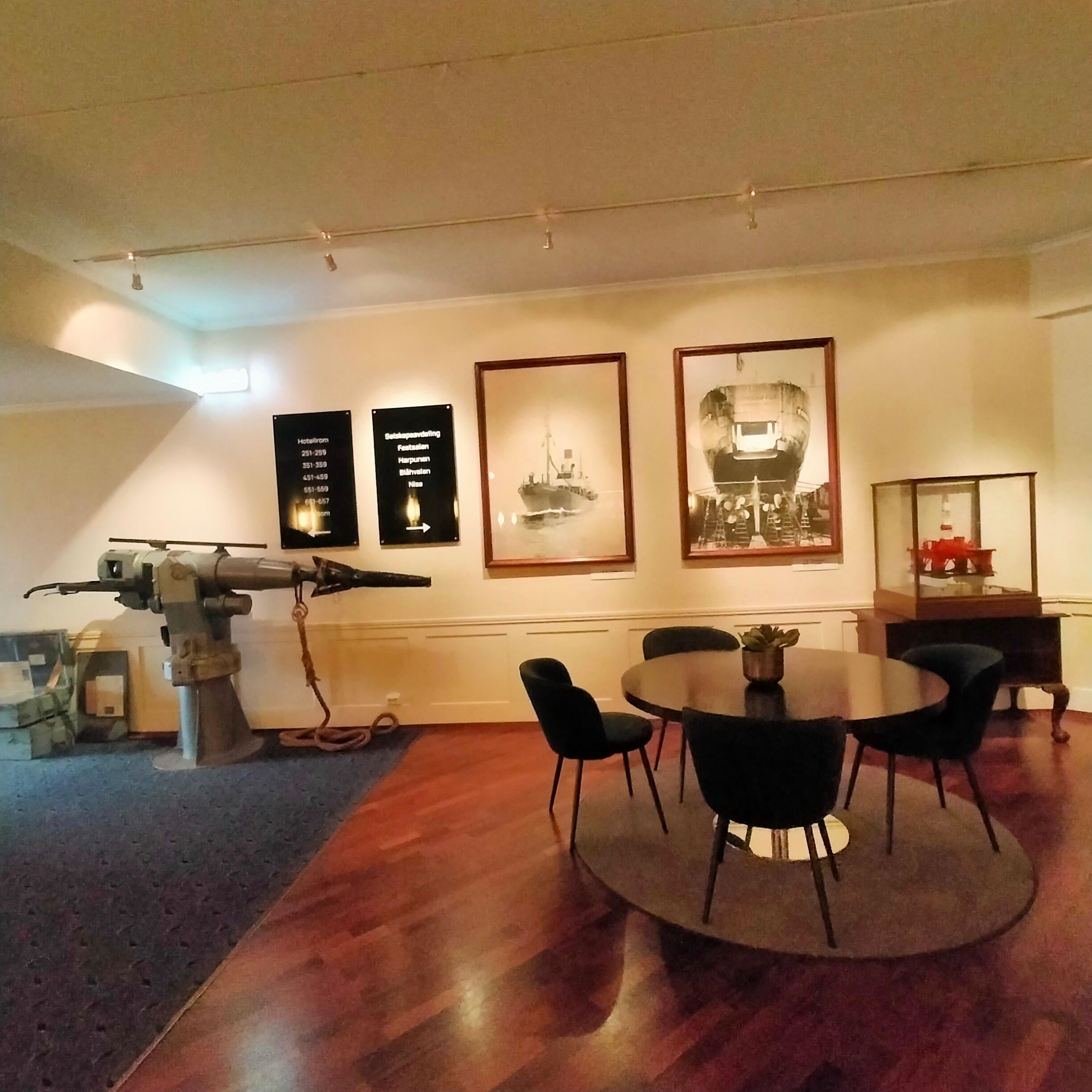 una delle sale dell'albergo 