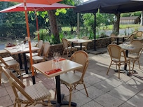 Auberge Le Moustier- Terrasse