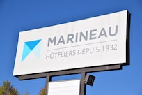 L'hôtel en bord de route.