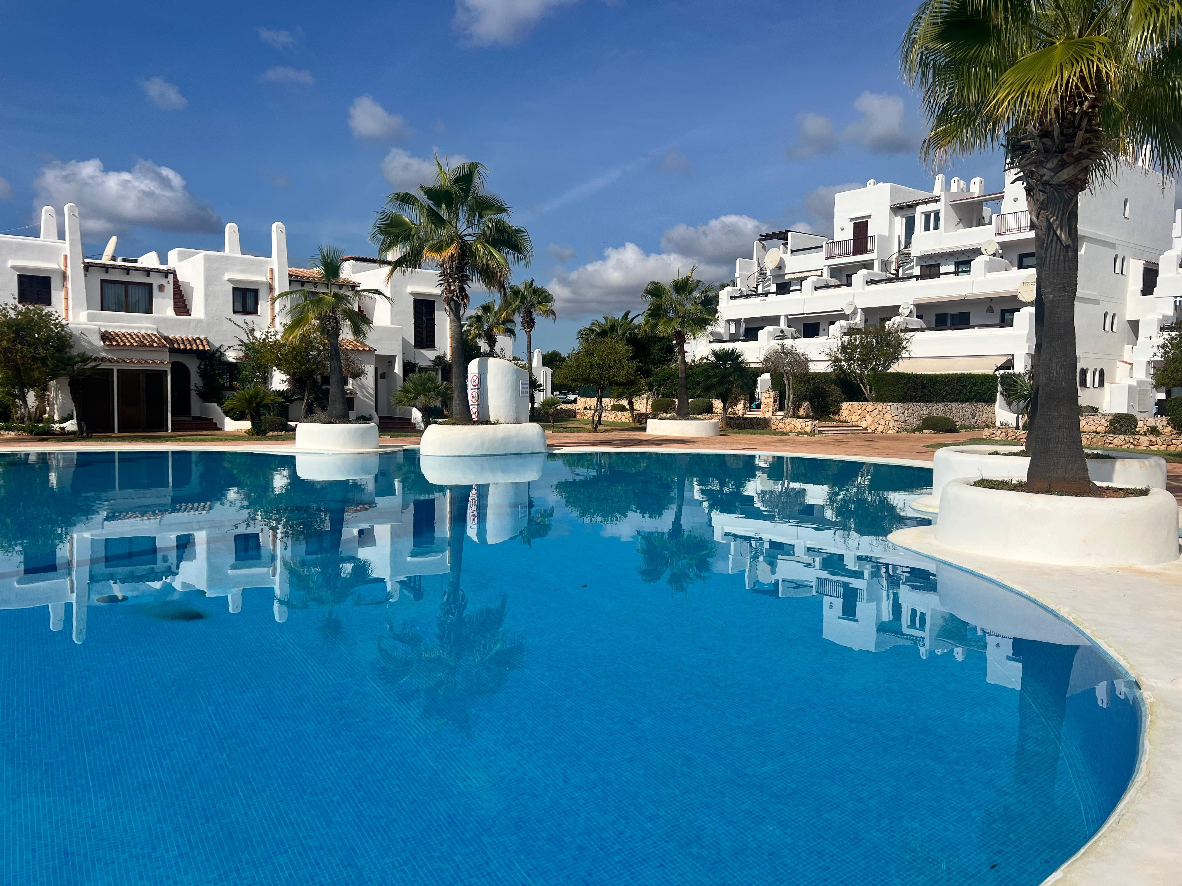 Logement avec vue sur la piscine 