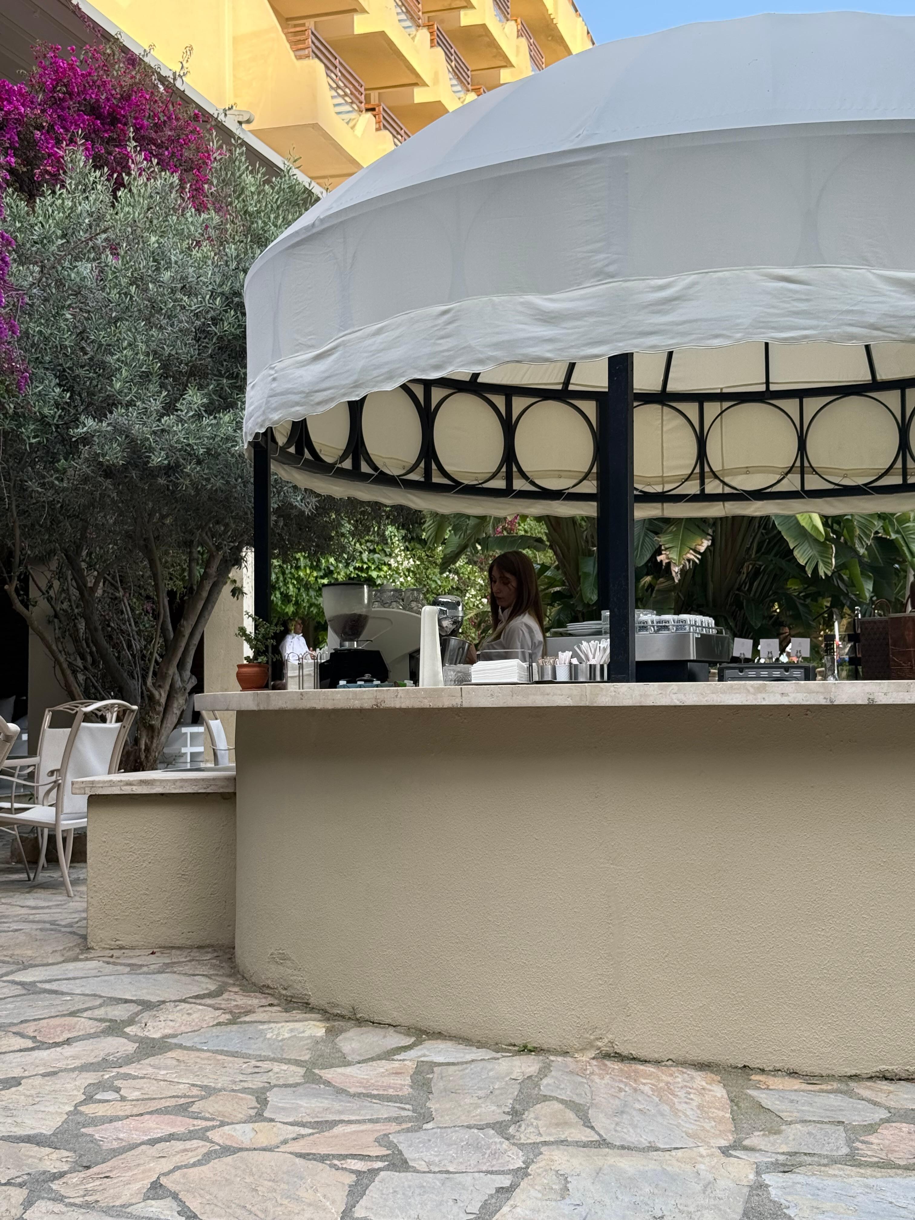 Outdoor caffe