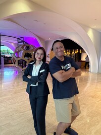 Jeed, Morning Reservation Desk