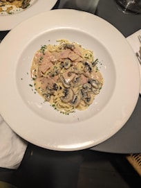 Alfredo fetticini was equally as good.