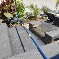 Pas de jouissance de salon de jardin, et extérieur non fumeur aussi.