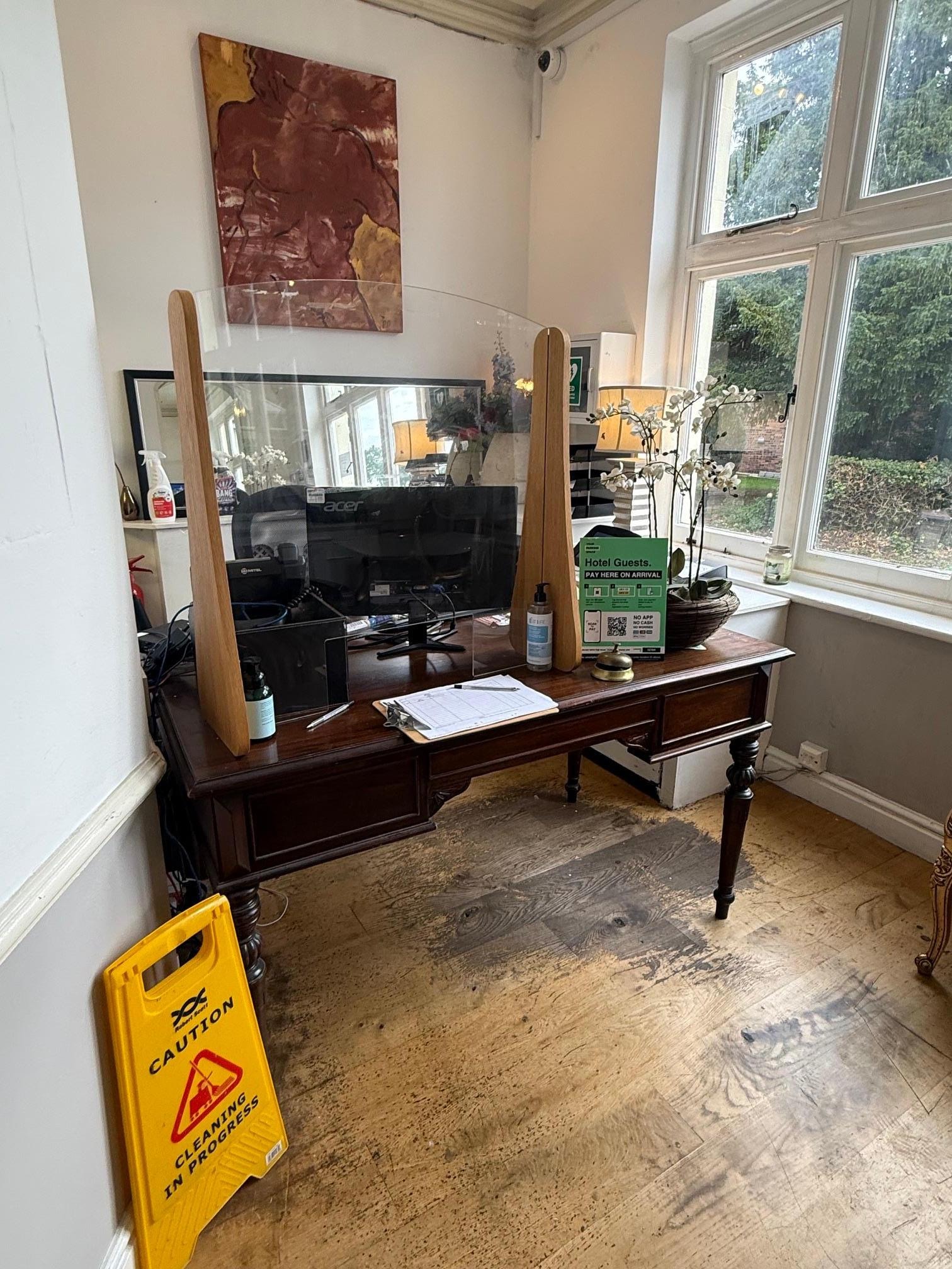 The reception desk 