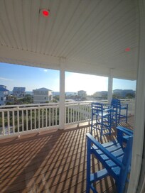 Upper Deck