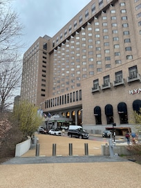 Facing the hotel from the edge of the Arch park.