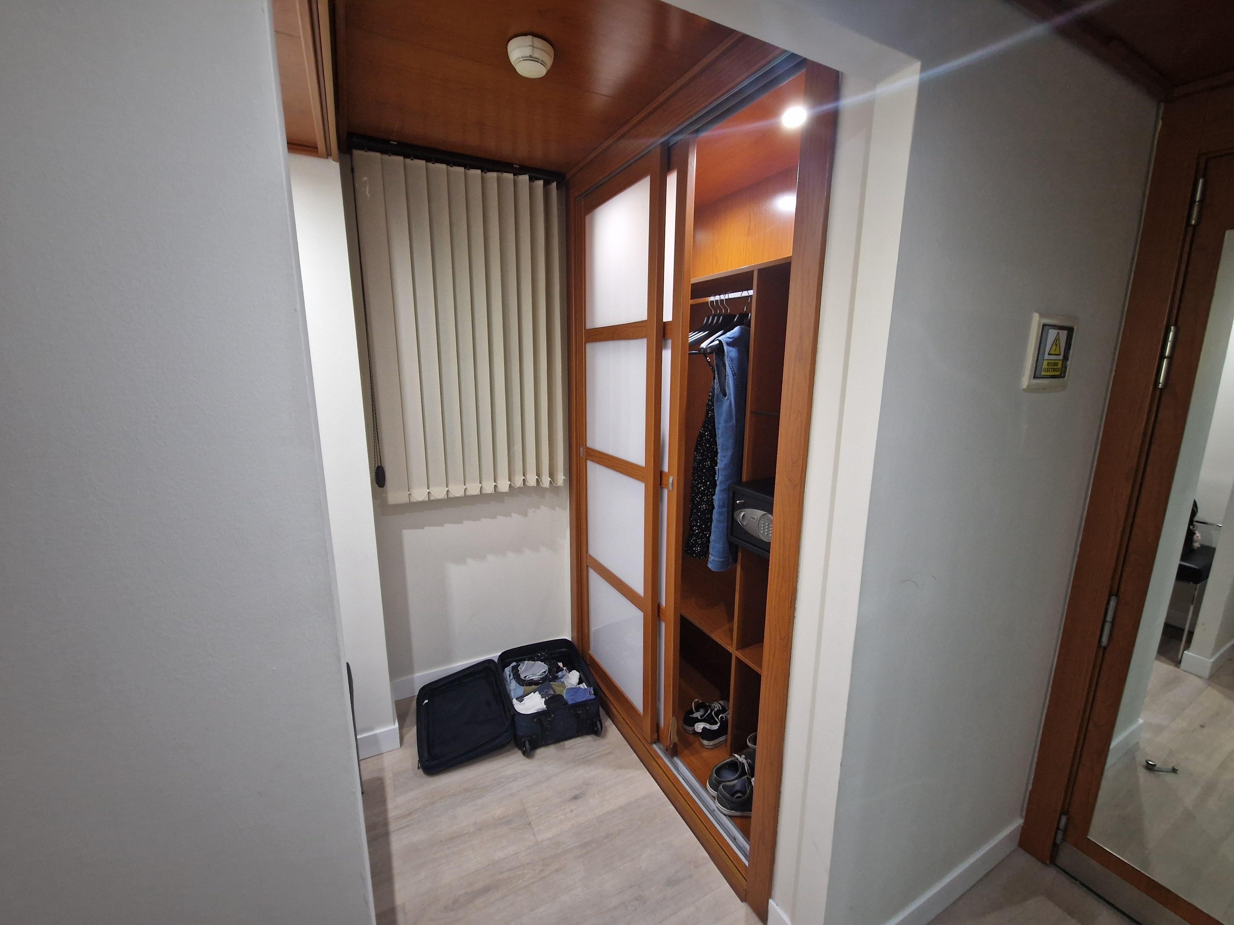 Armario Con Caja Fuerte