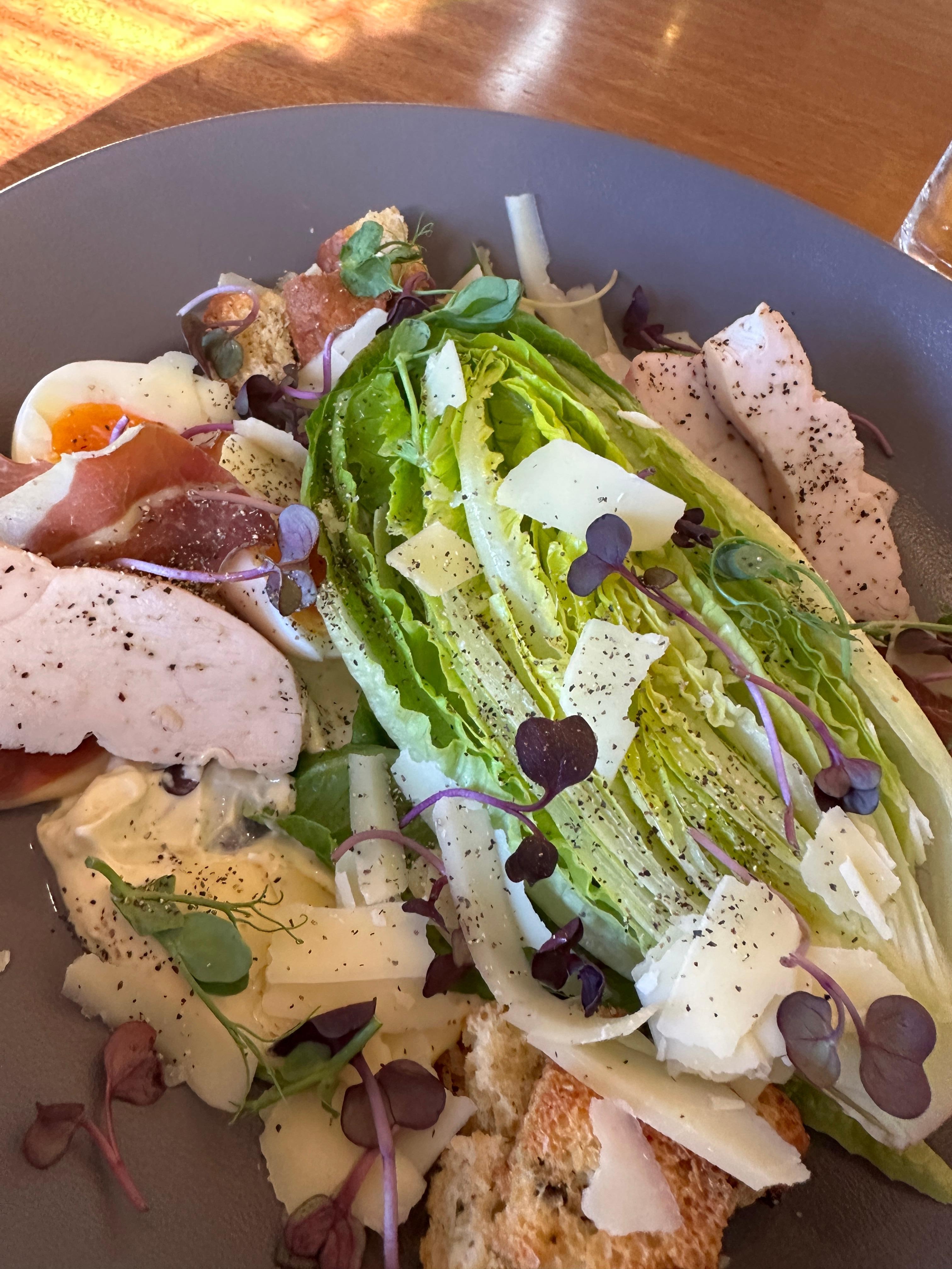 Chicken Cesar salad (highly recommend)