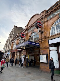 アールズコート駅