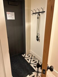 Entry with double door so pets donât dart out.