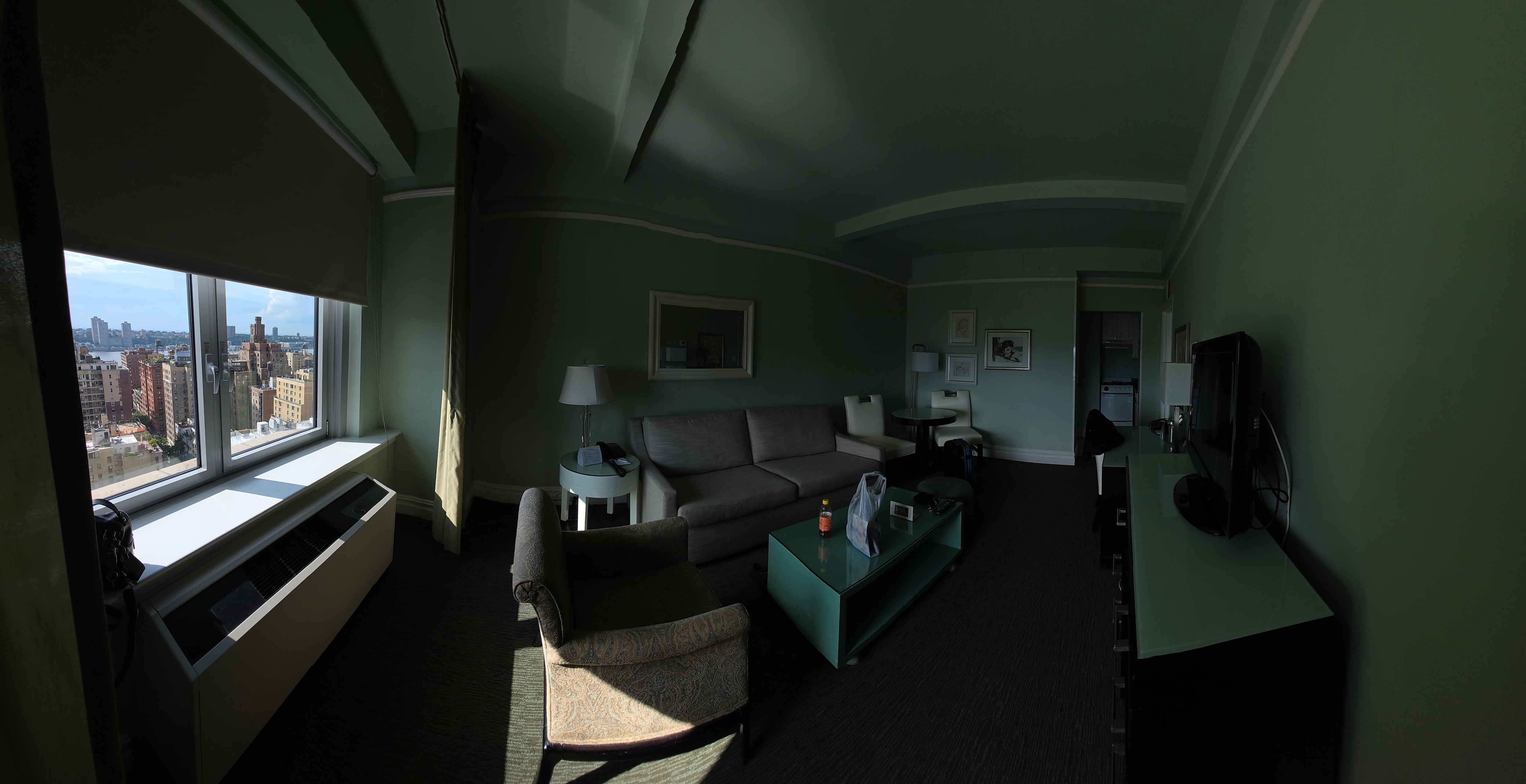 Suite Living room